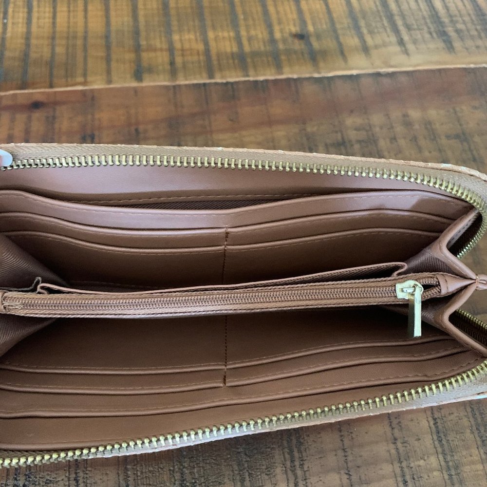 wallet - Picture 2 of 2